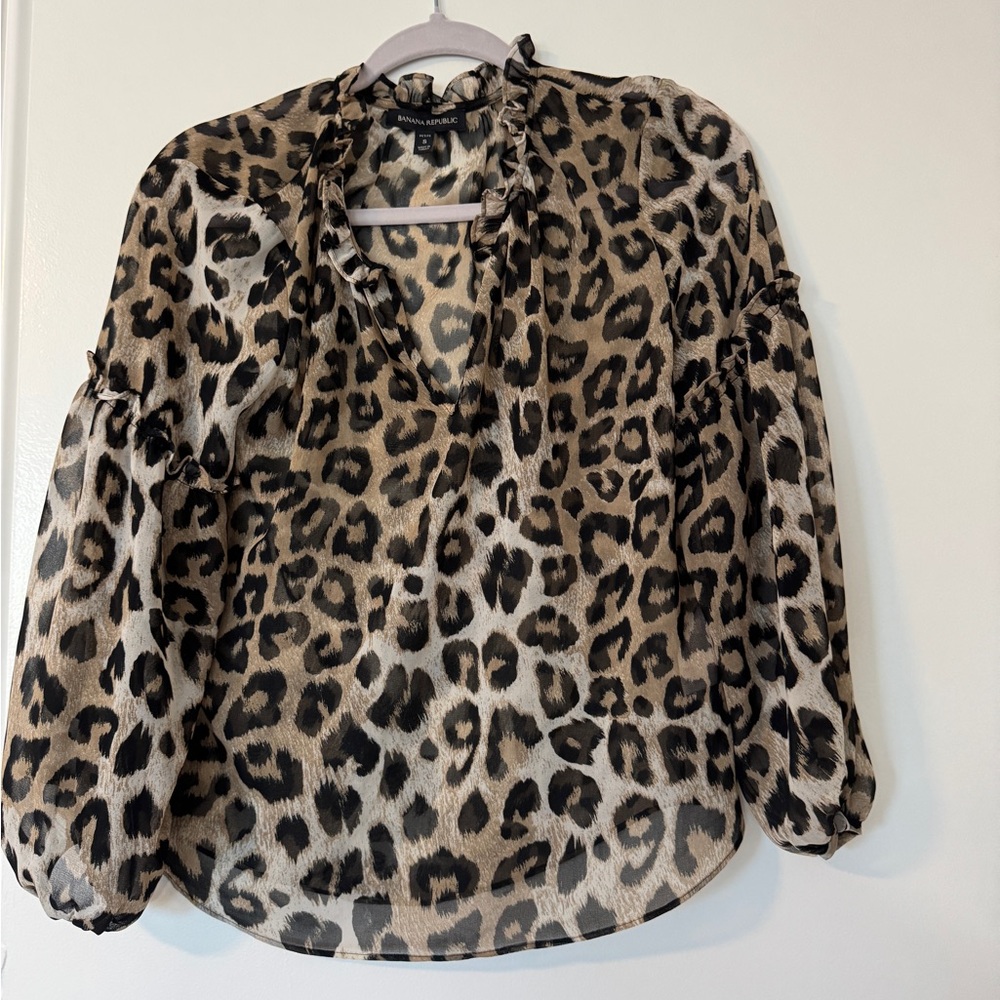 Banana Republic Leopard Print Sheer Blouse – PS (Petite Small)